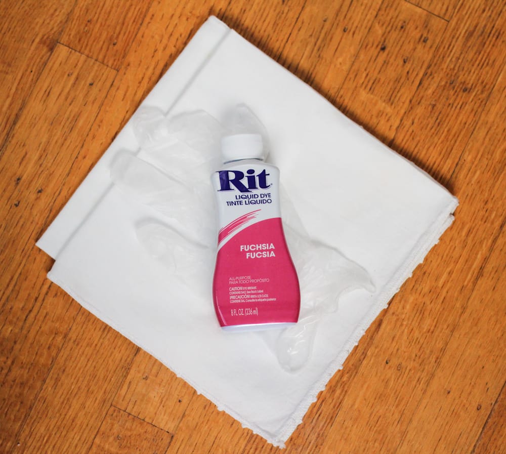 DIY Dip Dyed Napkins | The Crafted Life