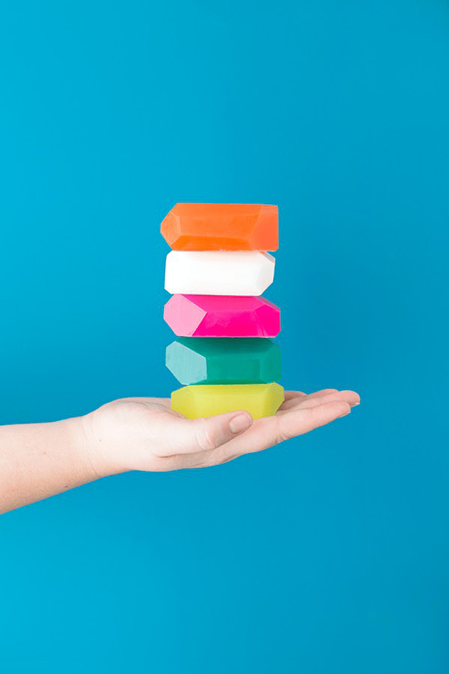 10 DIYS to make for your Galentine!