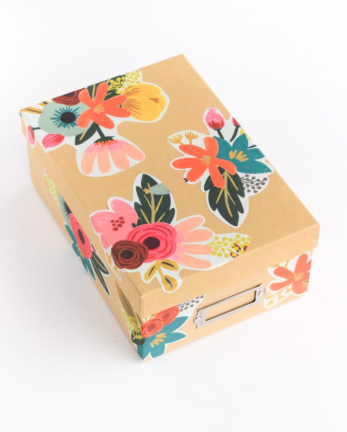 10 Colorful Office DIYS