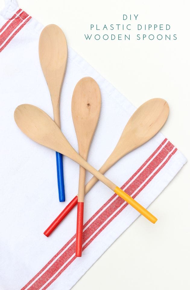 Add some grip to your wooden spoons with this plastic dipping tutorial. Only takes 15 minutes!