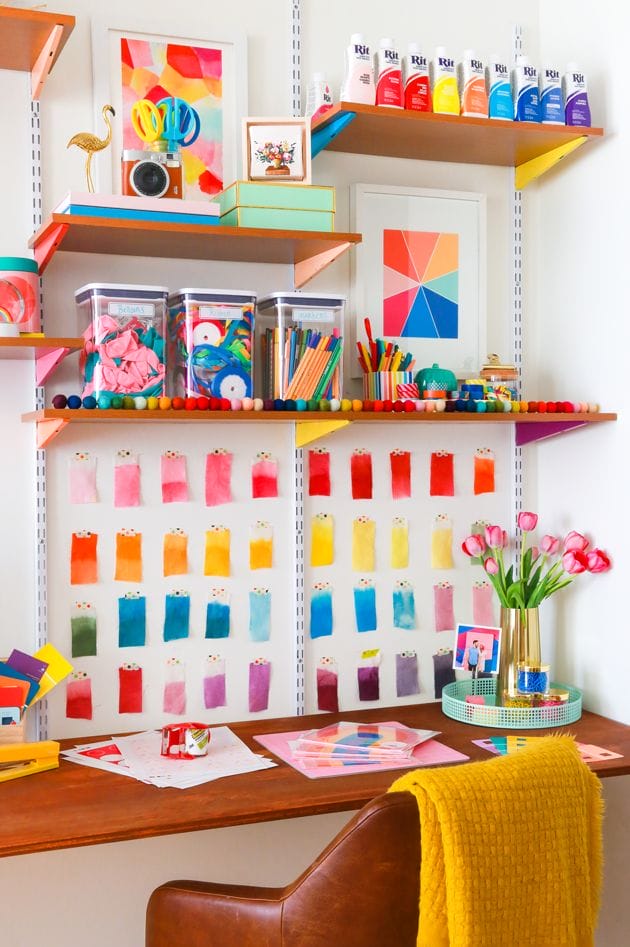5 Easy Ways to Add Color To Your Desk