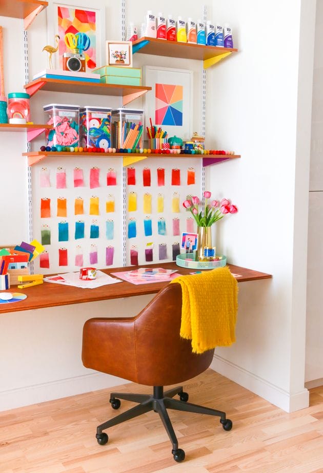 5 Easy Ways to Add Color To Your Desk