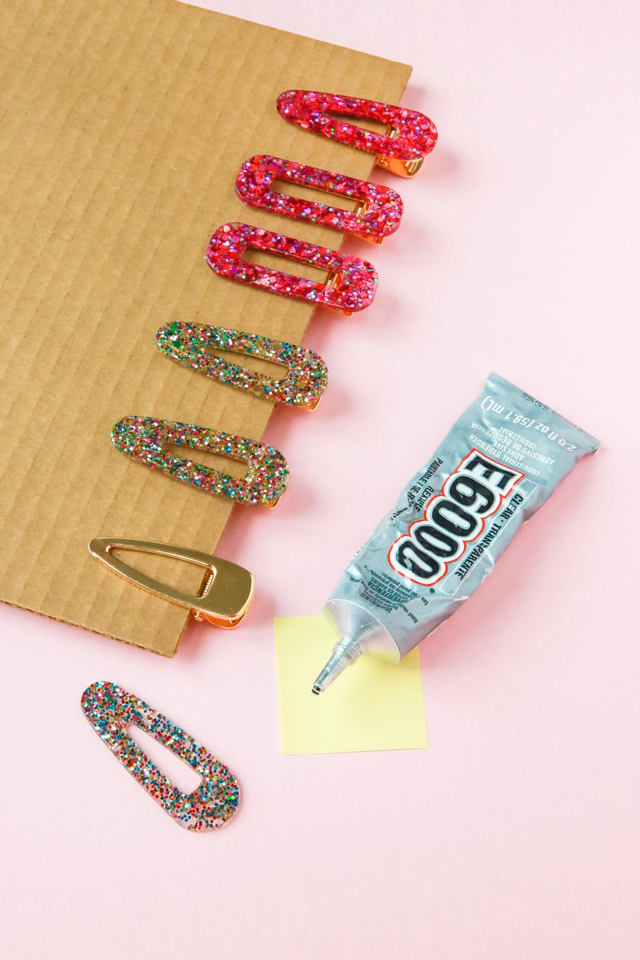 Glueing clip onto resin made hair clips