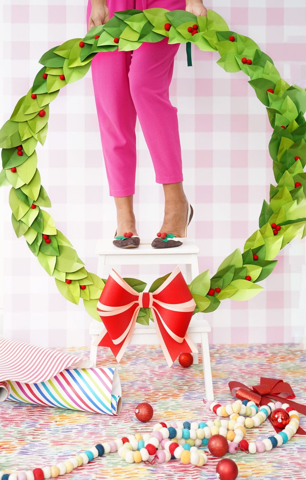 25 DIY Christmas Decorations that anyone can make!